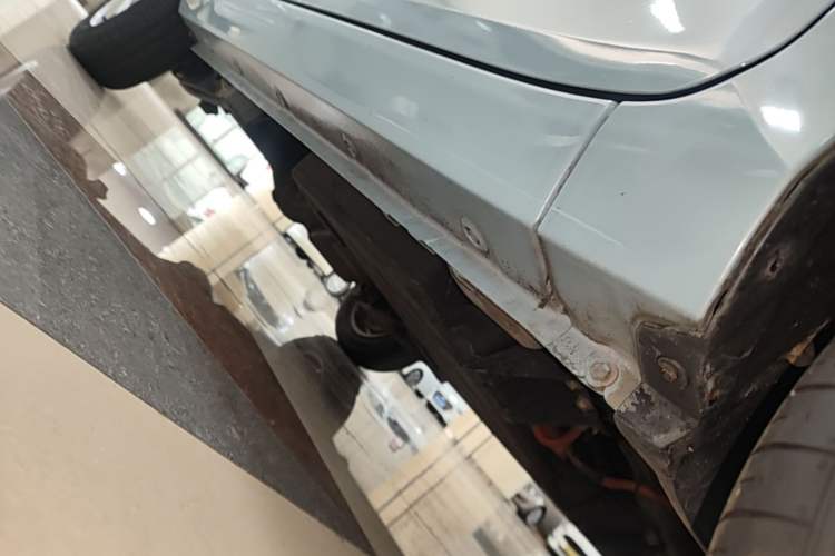 Used Wuling Hongguang MINIEV 2020 Freedom Version Lithium Iron Phosphate Right Side Sill