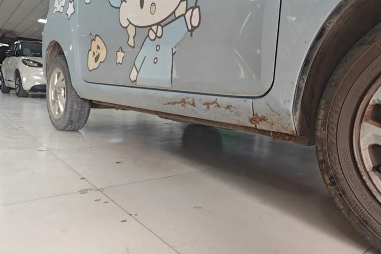 Used Wuling Hongguang MINIEV 2020 Enjoyment Model Lithium Iron Phosphate Right Side Sill