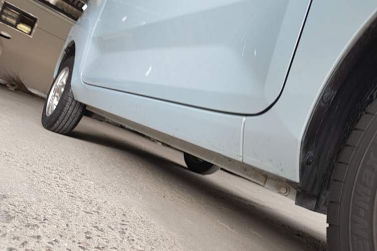 Used Wuling Hongguang MINIEV 2020 Enjoyment Model Lithium Iron Phosphate Right Side Sill