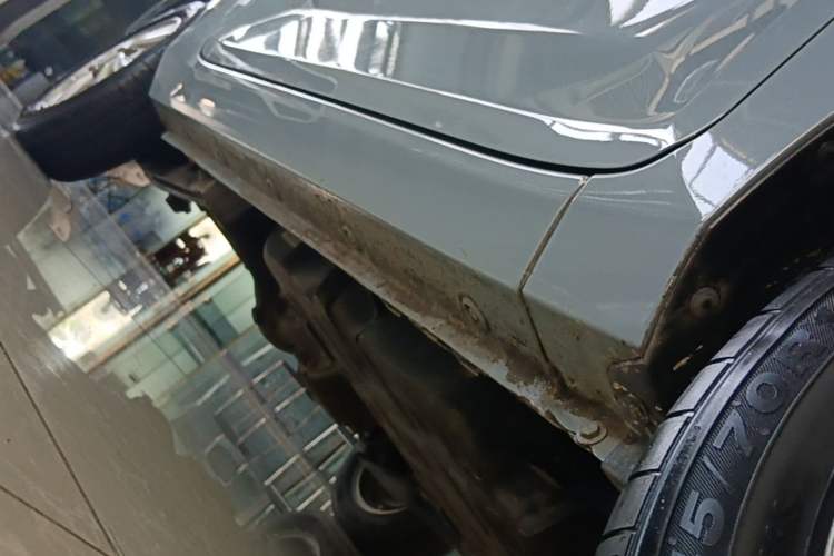 Used Wuling Hongguang MINIEV 2020 Enjoyment Model Lithium Iron Phosphate Right Side Sill