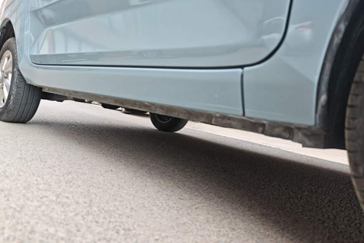 Used Wuling Hongguang MINIEV 2020 Freedom Version Lithium Iron Phosphate Right Side Sill