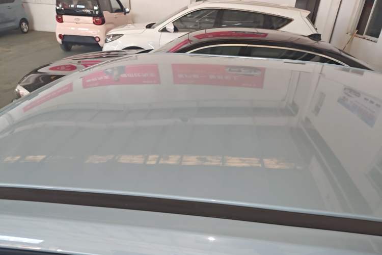 Used Wuling Hongguang MINIEV 2020 Easy Version Lithium-Ion Battery Roof