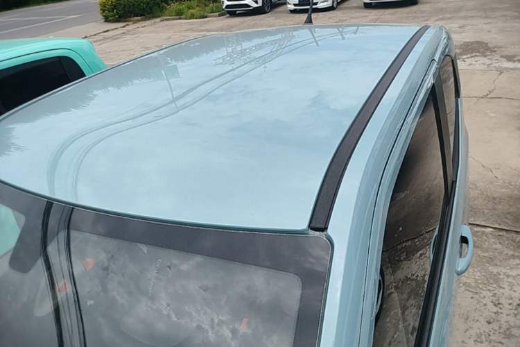 Used Wuling Hongguang MINIEV 2020 Easy Version Lithium-Ion Battery Roof