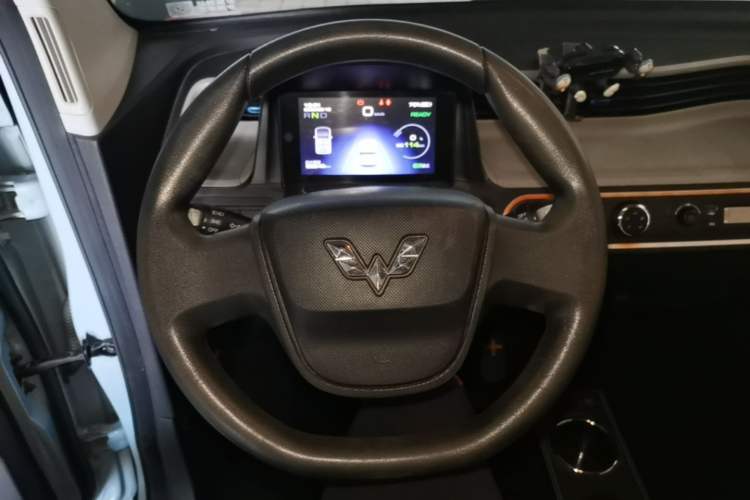 Used Wuling Hongguang MINIEV 2020 Enjoyment Model Lithium Iron Phosphate Steering Wheel