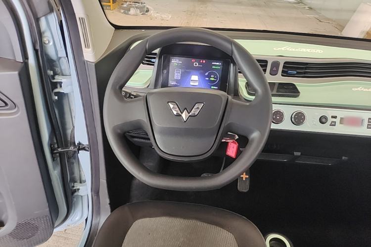 Used Wuling Hongguang MINIEV 2020 Freedom Version Lithium Iron Phosphate Steering Wheel