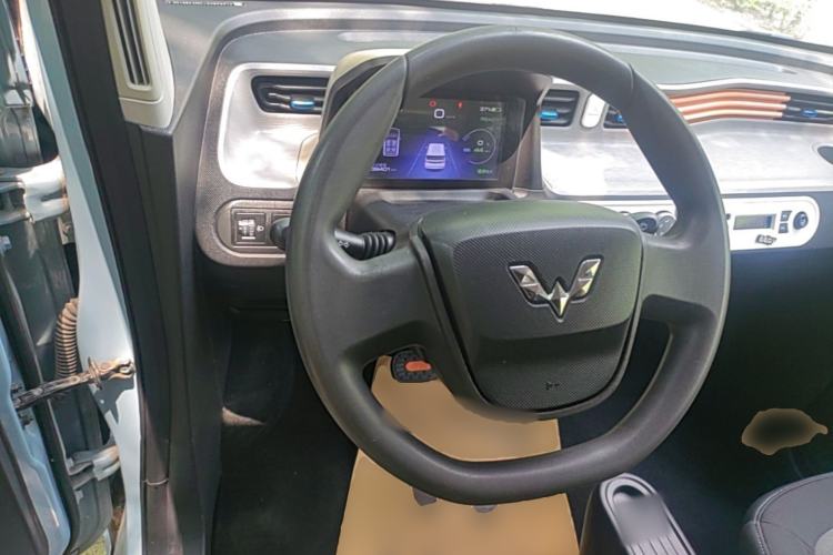 Used Wuling Hongguang MINIEV 2020 Freedom Version Lithium Iron Phosphate Steering Wheel