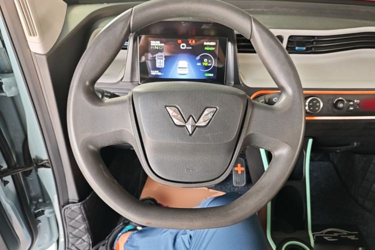 Used Wuling Hongguang MINIEV 2020 Freedom Version Lithium Iron Phosphate Steering Wheel
