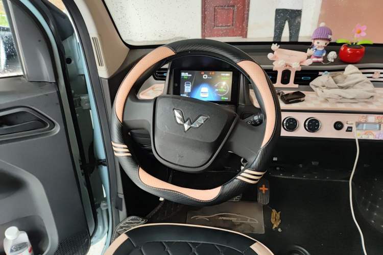 Used Wuling Hongguang MINIEV 2020 Easy Version Lithium-Ion Battery Steering Wheel
