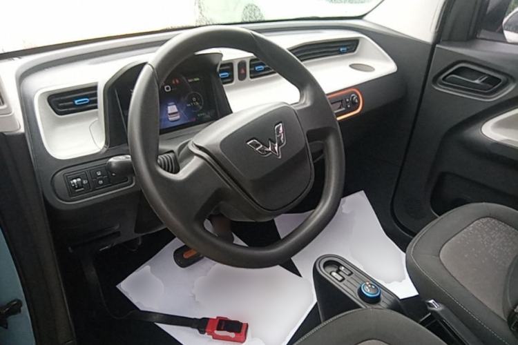 Used Wuling Hongguang MINIEV 2020 Freedom Version Lithium Iron Phosphate Steering Wheel