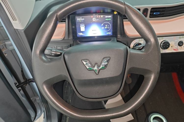 Used Wuling Hongguang MINIEV 2020 Freedom Version Lithium Iron Phosphate Steering Wheel