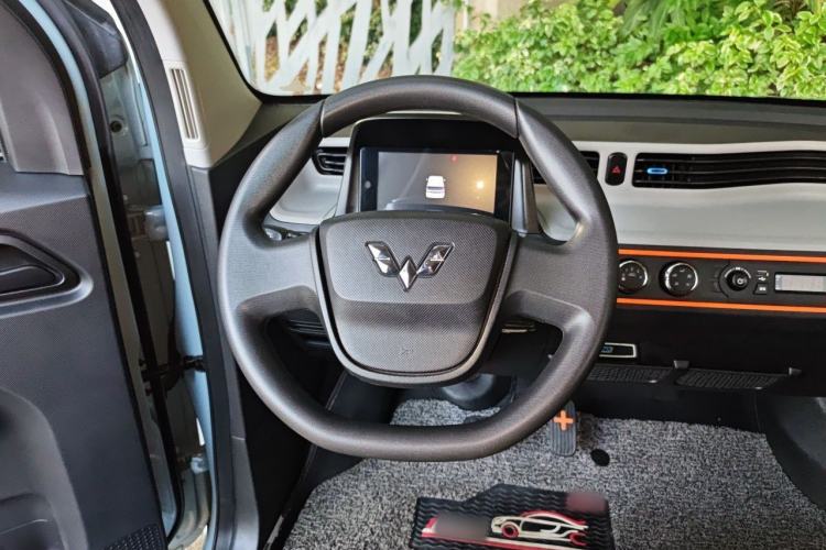 Used Wuling Hongguang MINIEV 2020 Freedom Version Lithium Iron Phosphate Steering Wheel