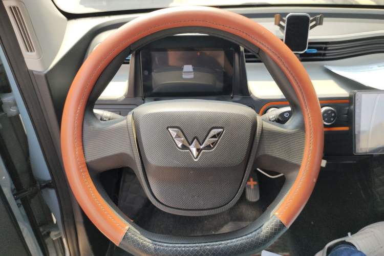 Used Wuling Hongguang MINIEV 2020 Freedom Version Lithium Iron Phosphate Steering Wheel