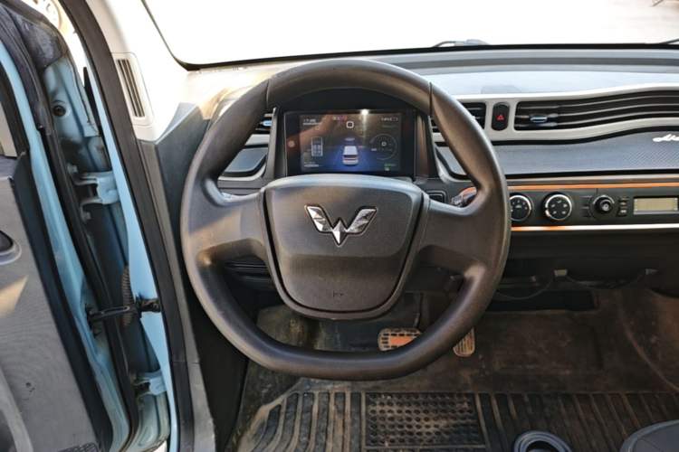 Used Wuling Hongguang MINIEV 2020 Freedom Version Lithium Iron Phosphate Steering Wheel
