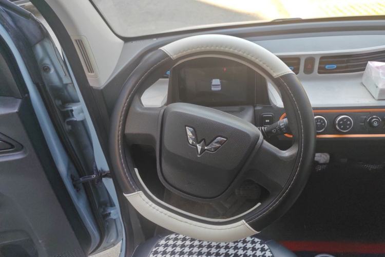 Used Wuling Hongguang MINIEV 2020 Freedom Version Lithium Iron Phosphate Steering Wheel