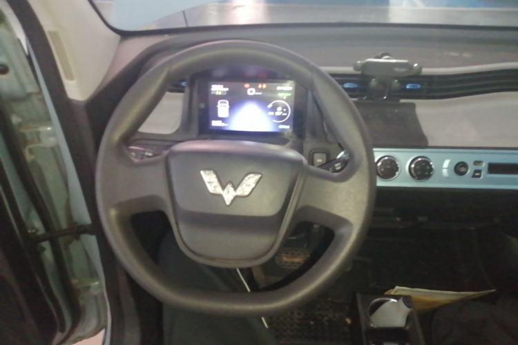 Used Wuling Hongguang MINIEV 2020 Freedom Version Lithium Iron Phosphate Steering Wheel