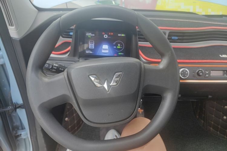 Used Wuling Hongguang MINIEV 2020 Enjoyment Model Lithium Iron Phosphate Steering Wheel