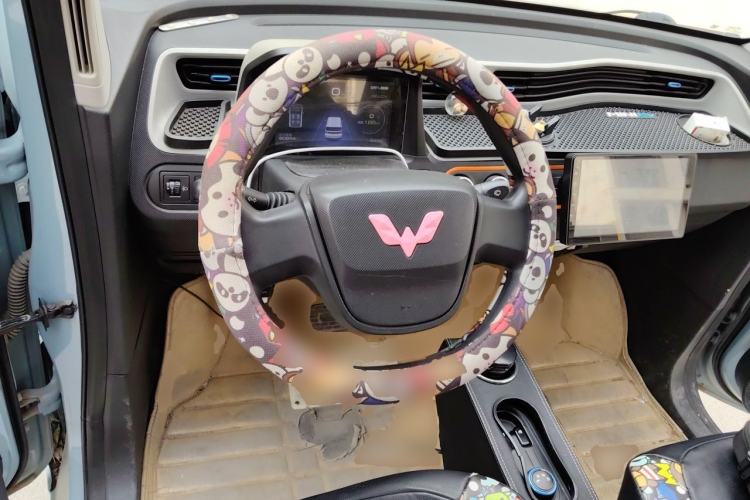 Used Wuling Hongguang MINIEV 2020 Enjoyment Model Lithium Iron Phosphate Steering Wheel