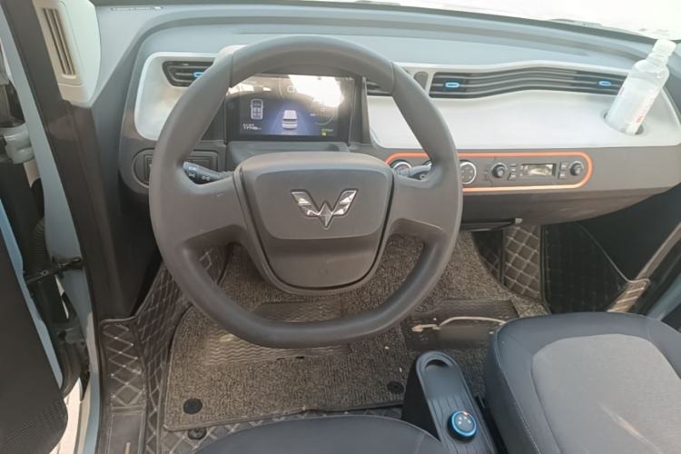 Used Wuling Hongguang MINIEV 2020 Freedom Version Lithium Iron Phosphate Steering Wheel