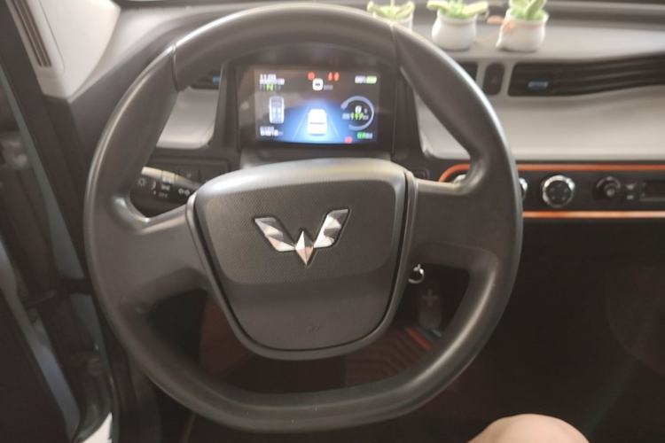 Used Wuling Hongguang MINIEV 2020 Freedom Version Lithium Iron Phosphate Steering Wheel