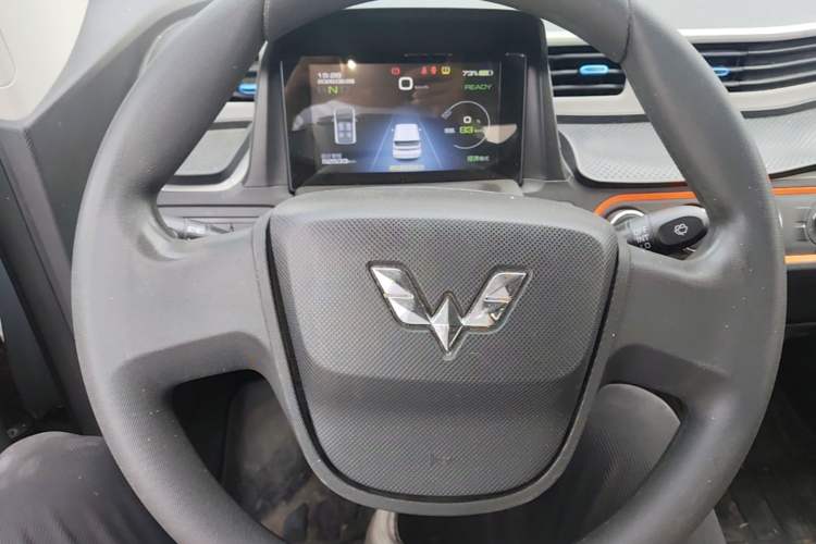 Used Wuling Hongguang MINIEV 2020 Freedom Version Lithium Iron Phosphate Steering Wheel