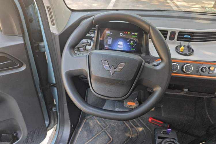 Used Wuling Hongguang MINIEV 2020 Freedom Version Lithium Iron Phosphate Steering Wheel