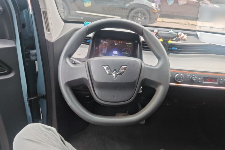 Used Wuling Hongguang MINIEV 2020 Enjoyment Model Lithium Iron Phosphate Steering Wheel