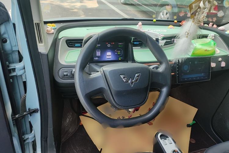Used Wuling Hongguang MINIEV 2020 Enjoyment Model Lithium Iron Phosphate Steering Wheel