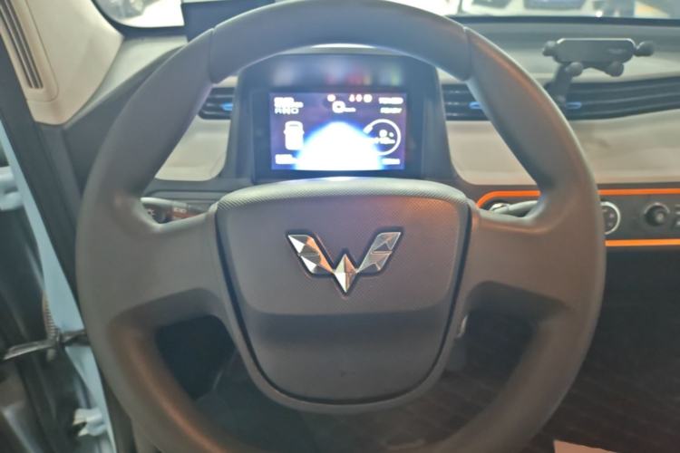 Used Wuling Hongguang MINIEV 2020 Enjoyment Model Lithium Iron Phosphate Steering Wheel