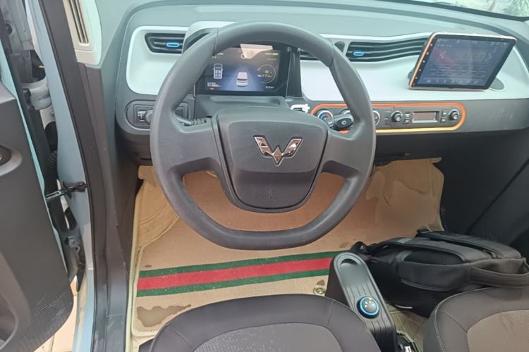 Used Wuling Hongguang MINIEV 2020 Enjoyment Model Lithium Iron Phosphate Steering Wheel