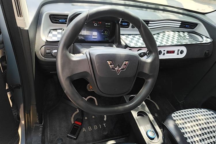 Used Wuling Hongguang MINIEV 2020 Enjoyment Model Lithium Iron Phosphate Steering Wheel