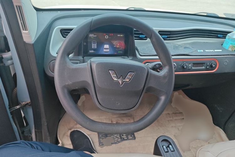 Used Wuling Hongguang MINIEV 2020 Enjoyment Model Lithium Iron Phosphate Steering Wheel