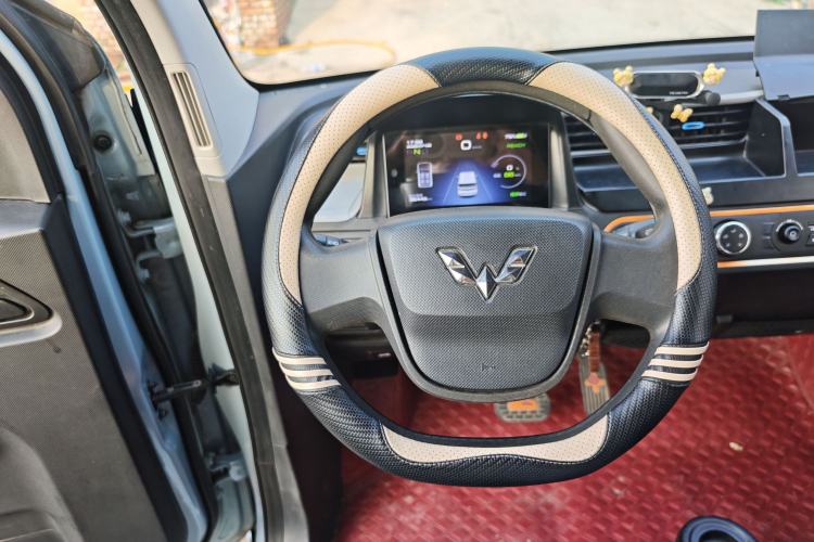Used Wuling Hongguang MINIEV 2020 Freedom Version Lithium Iron Phosphate Steering Wheel