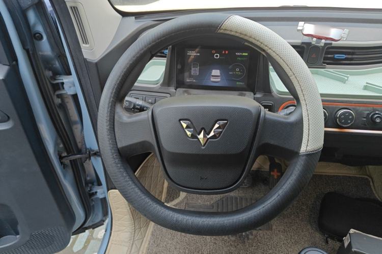 Used Wuling Hongguang MINIEV 2020 Enjoyment Model Lithium Iron Phosphate Steering Wheel