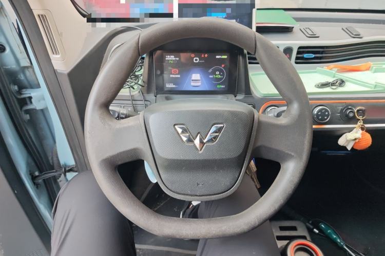 Used Wuling Hongguang MINIEV 2020 Enjoyment Model Lithium Iron Phosphate Steering Wheel
