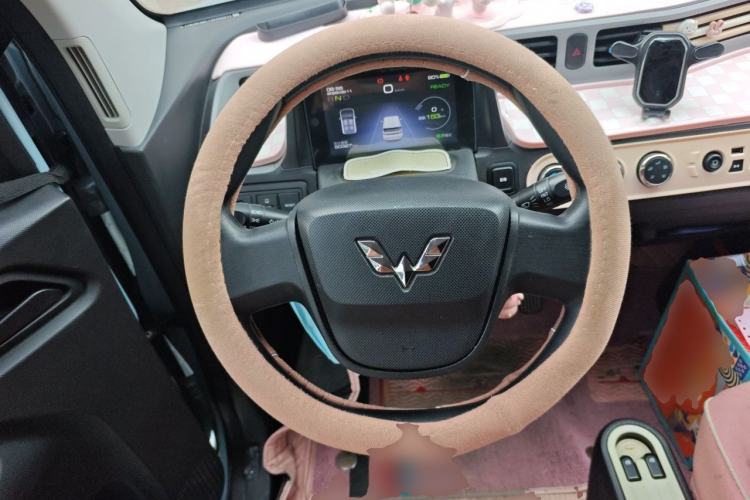 Used Wuling Hongguang MINIEV 2020 Enjoyment Model Lithium Iron Phosphate Steering Wheel
