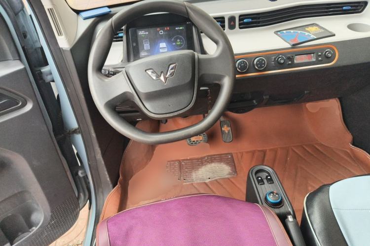 Used Wuling Hongguang MINIEV 2020 Freedom Version Lithium Iron Phosphate Steering Wheel