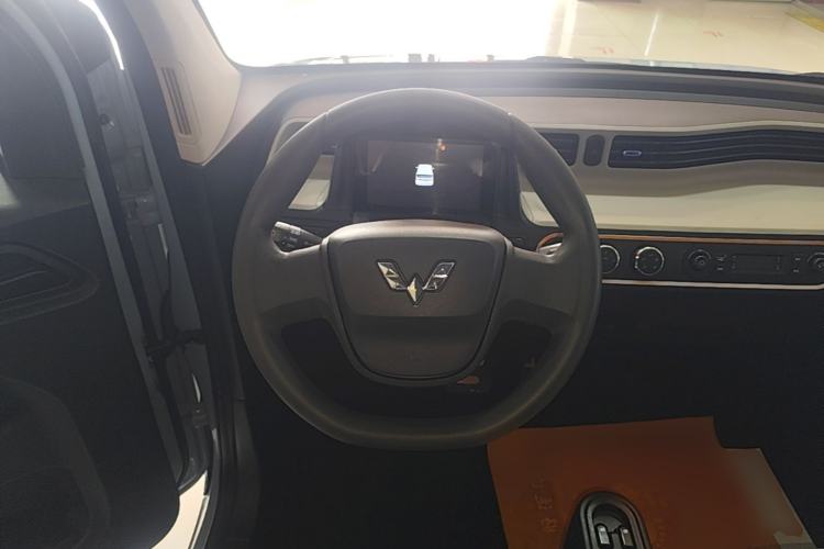 Used Wuling Hongguang MINIEV 2020 Enjoy Edition Lithium-Ion Battery Steering Wheel