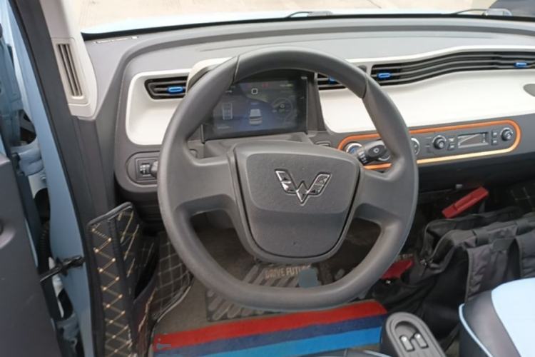Used Wuling Hongguang MINIEV 2020 Freedom Version Lithium Iron Phosphate Steering Wheel
