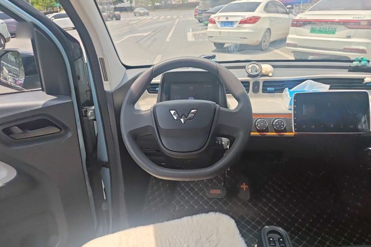 Used Wuling Hongguang MINIEV 2020 Zizai Version Lithium-NMC Steering Wheel
