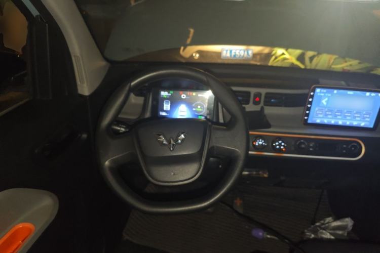 Used Wuling Hongguang MINIEV 2020 Zizai Version Lithium-NMC Steering Wheel