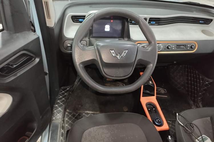 Used Wuling Hongguang MINIEV 2020 Freedom Version Lithium Iron Phosphate Steering Wheel