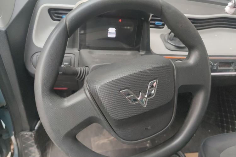 Used Wuling Hongguang MINIEV 2020 Enjoyment Model Lithium Iron Phosphate Steering Wheel