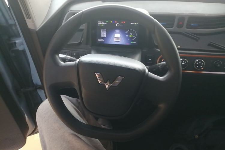 Used Wuling Hongguang MINIEV 2020 Freedom Version Lithium Iron Phosphate Steering Wheel