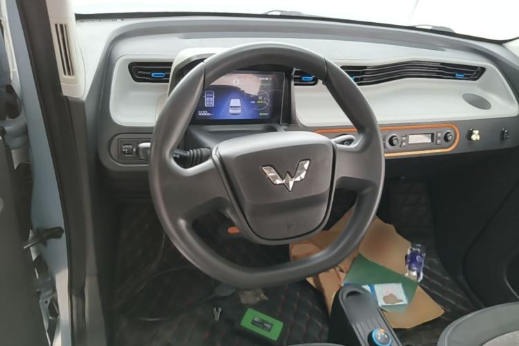 Used Wuling Hongguang MINIEV 2020 Enjoyment Model Lithium Iron Phosphate Steering Wheel