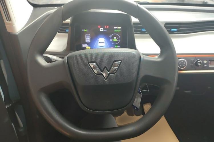 Used Wuling Hongguang MINIEV 2020 Freedom Version Lithium Iron Phosphate Steering Wheel