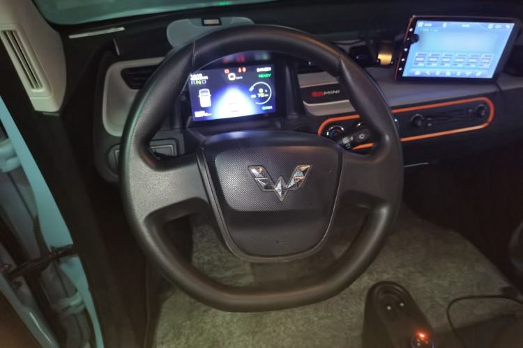 Used Wuling Hongguang MINIEV 2020 Freedom Version Lithium Iron Phosphate Steering Wheel