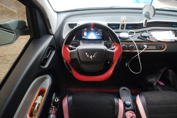Used Wuling Hongguang MINIEV 2020 Enjoyment Model Lithium Iron Phosphate Steering Wheel