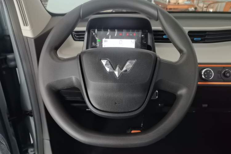 Used Wuling Hongguang MINIEV 2020 Lite Version Lithium Iron Phosphate Steering Wheel
