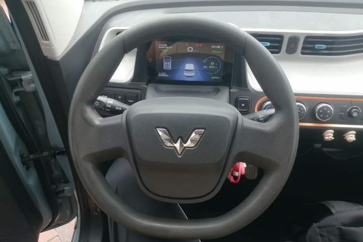 Used Wuling Hongguang MINIEV 2020 Enjoy Edition Lithium-Ion Battery Steering Wheel