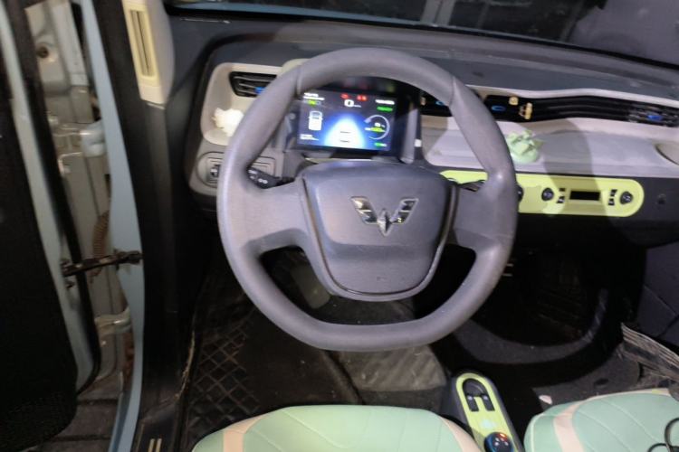 Used Wuling Hongguang MINIEV 2020 Freedom Version Lithium Iron Phosphate Steering Wheel